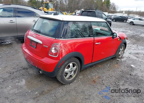 2011 Mini Cooper из США, поврежденный, VIN WMWSU3C51BT091901